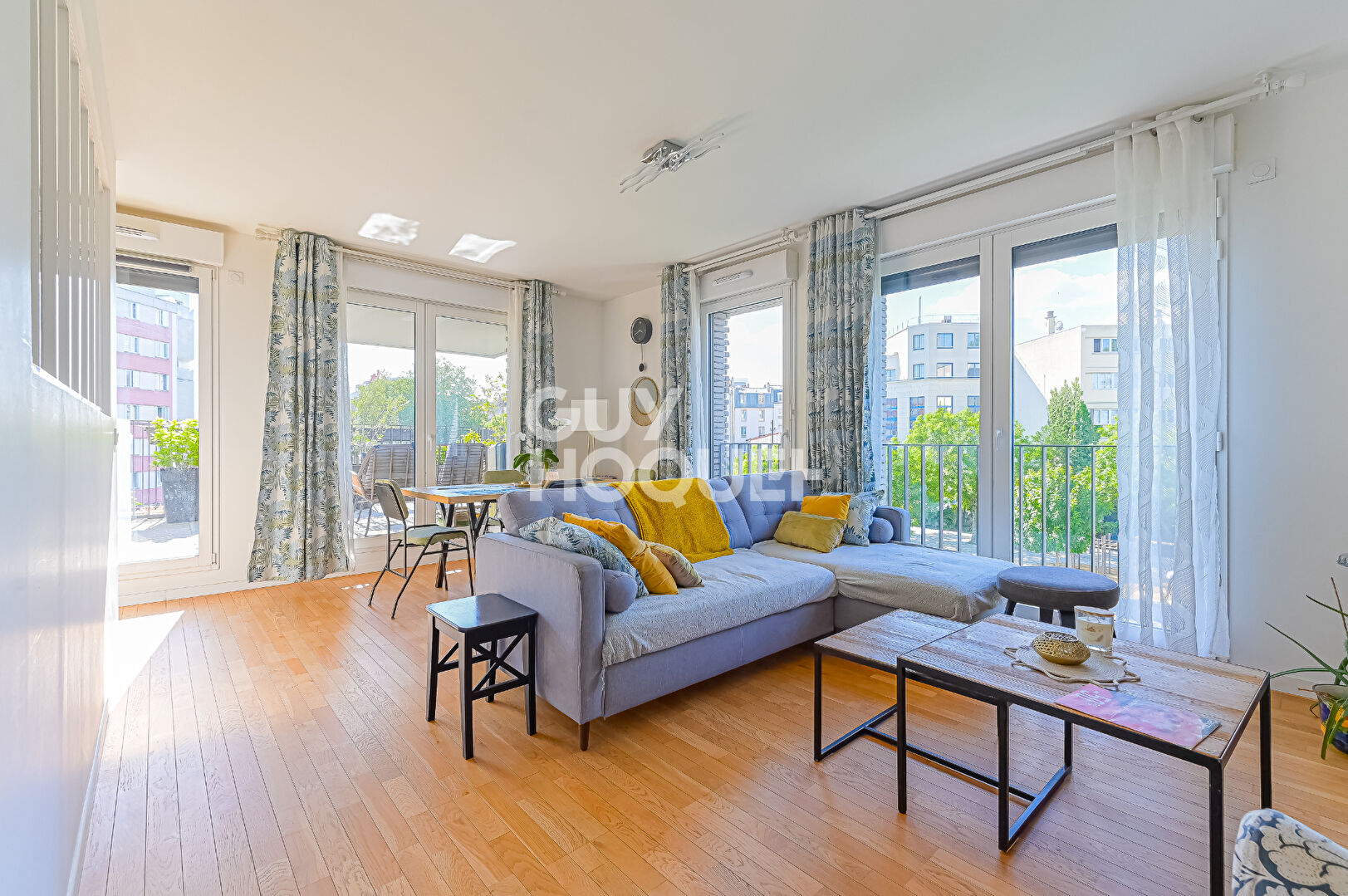 Appartement Pantin  4 pièce(s) 82.1 m2