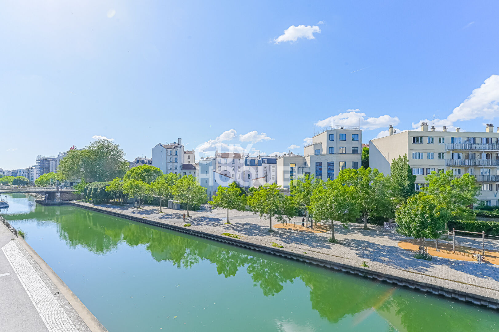 Appartement Pantin  4 pièce(s) 82.1 m2