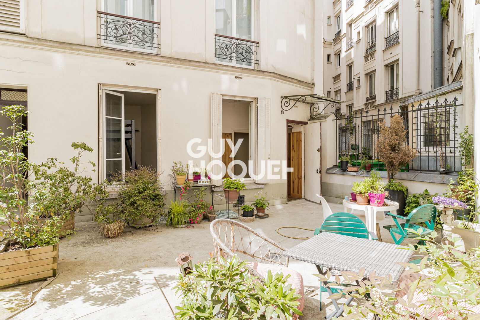 Studio sur cour arborée
