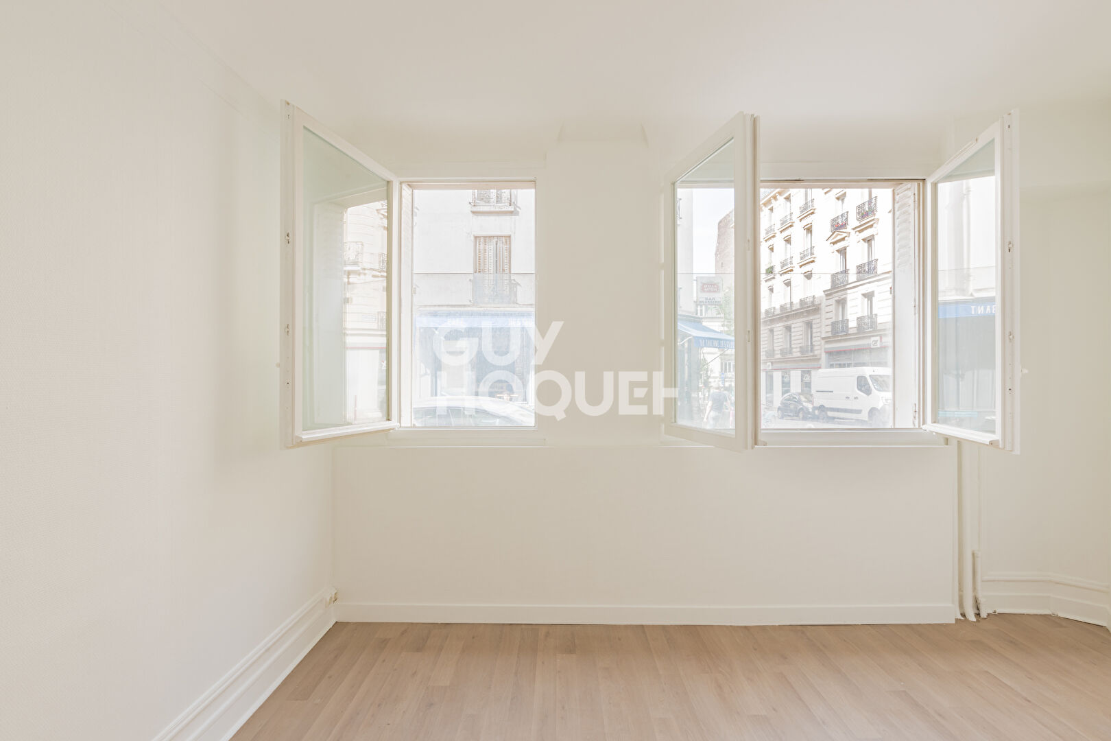 Appartement Rue des Cloys-  3 pièces - 39 m2