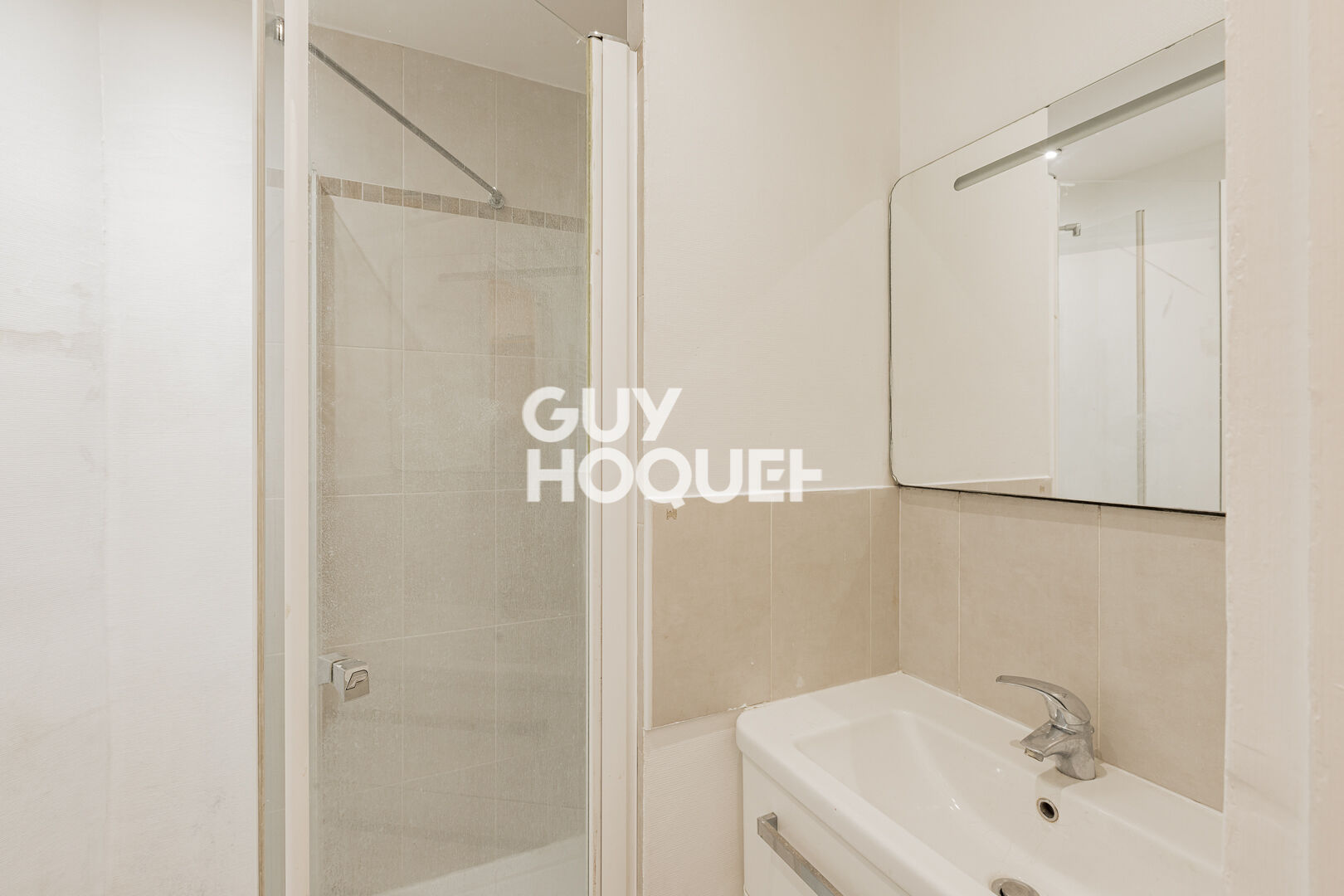 Appartement Rue des Cloys-  3 pièces - 39 m2