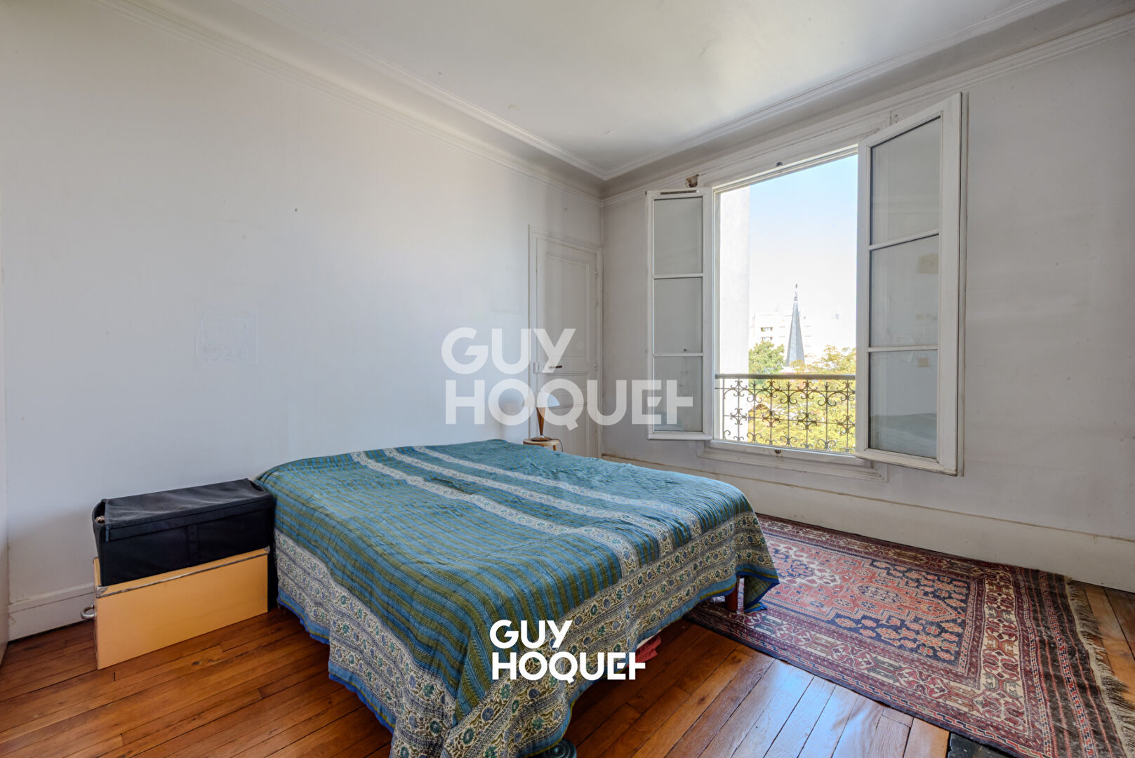 Balcon avec vue sur les Buttes Chaumont