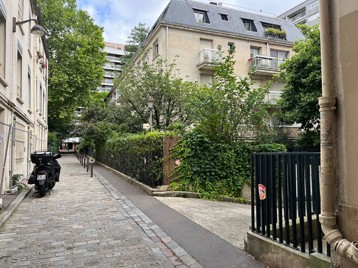 Studio meublé - PARIS 11