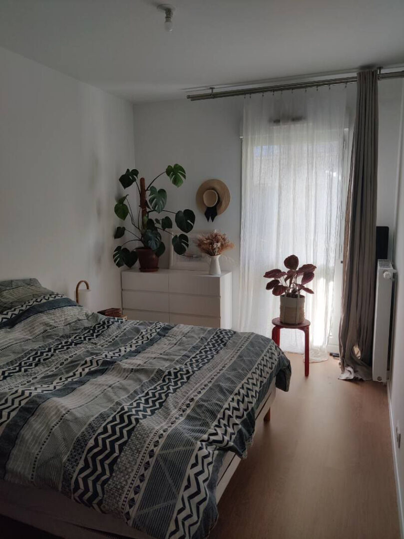 VILLEJUIF - 3 PIÈCES AVEC TERRASSE - MEUBLÉ