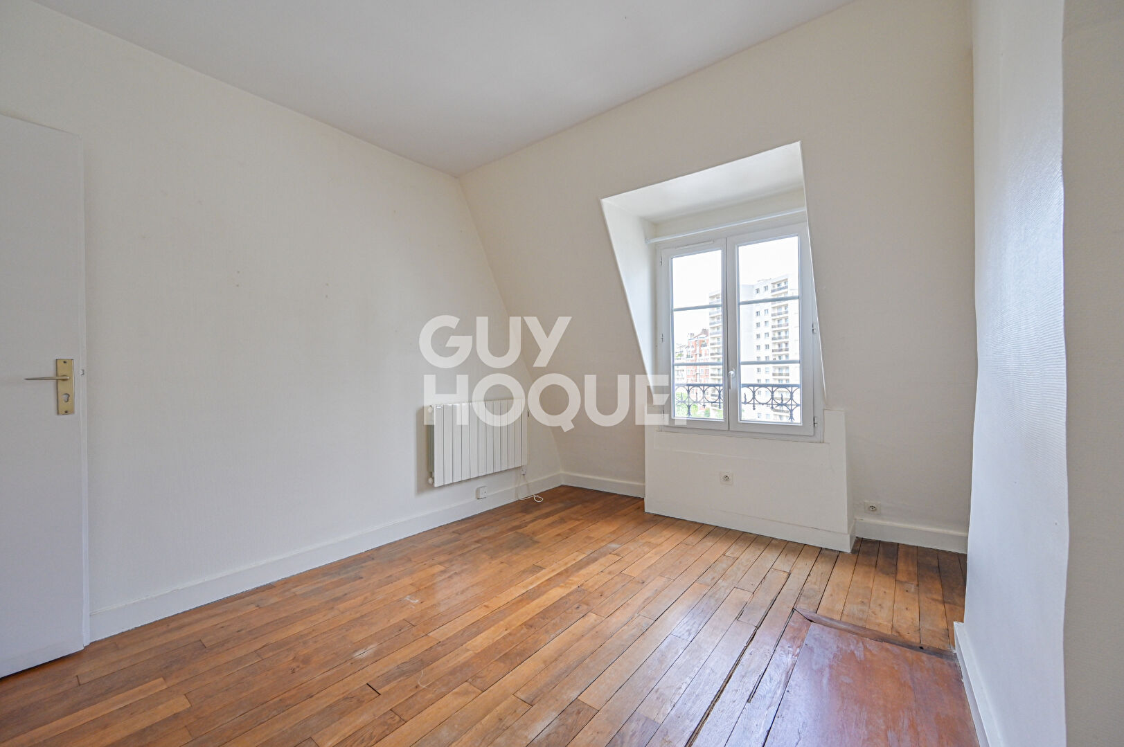 2 PIECES - DERNIER ETAGE ASCENSEUR - 38m2