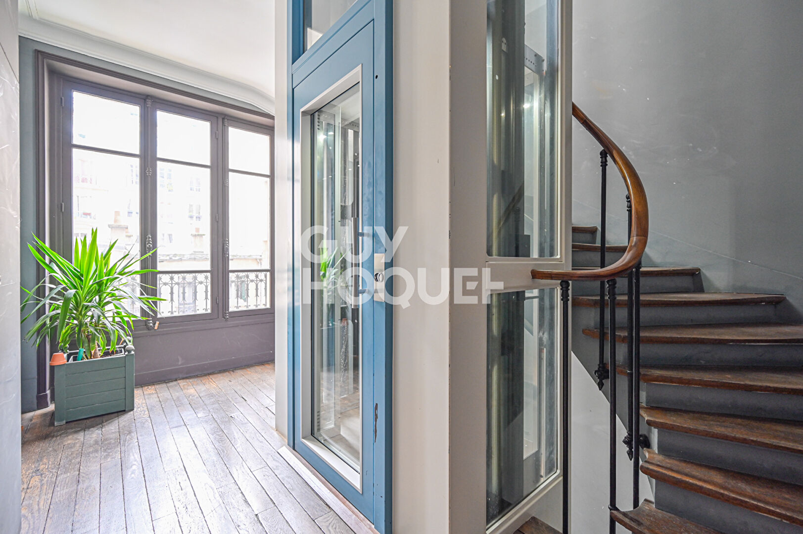 2 PIECES - DERNIER ETAGE ASCENSEUR - 38m2
