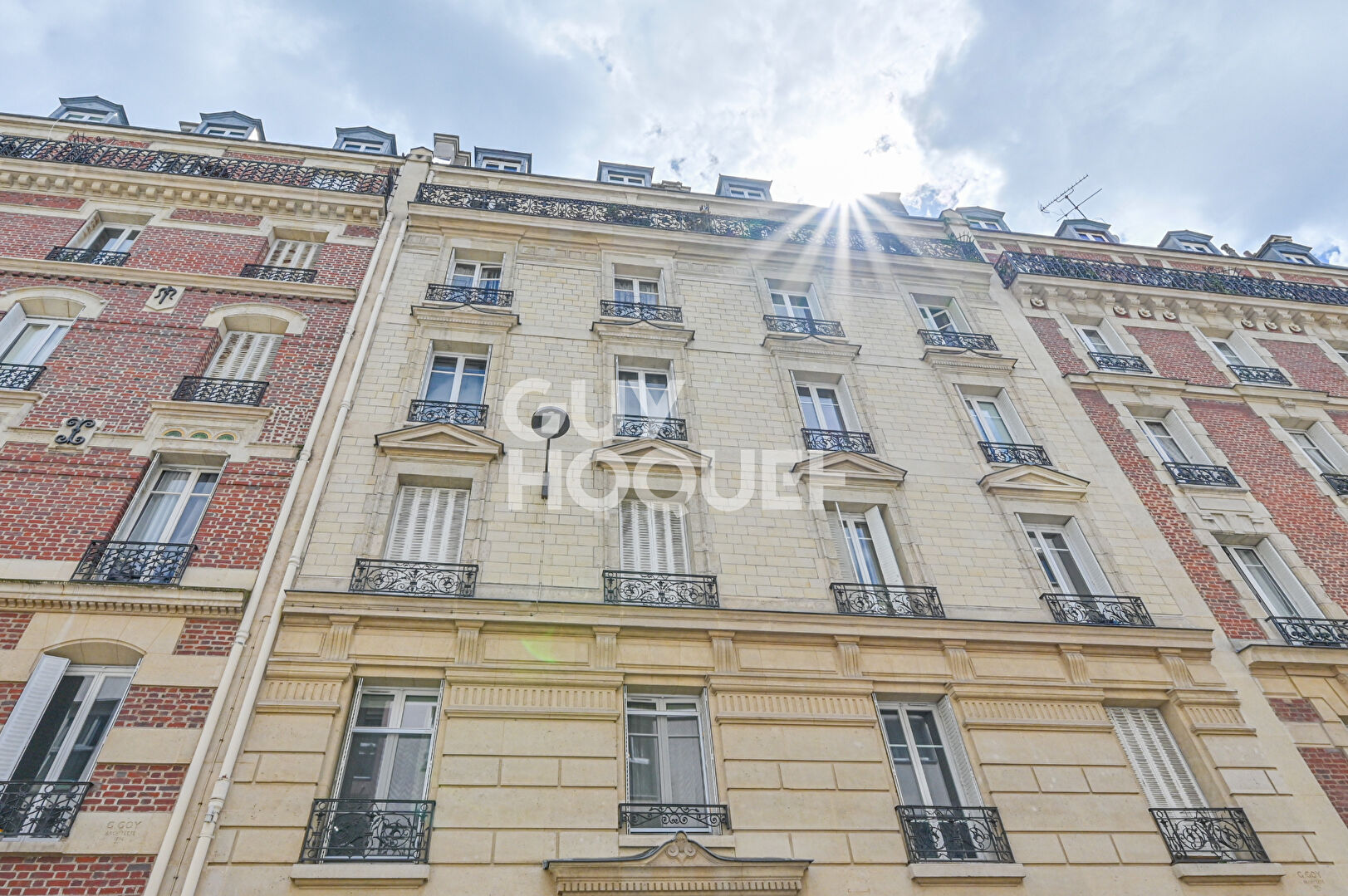 2 PIECES - DERNIER ETAGE ASCENSEUR - 38m2