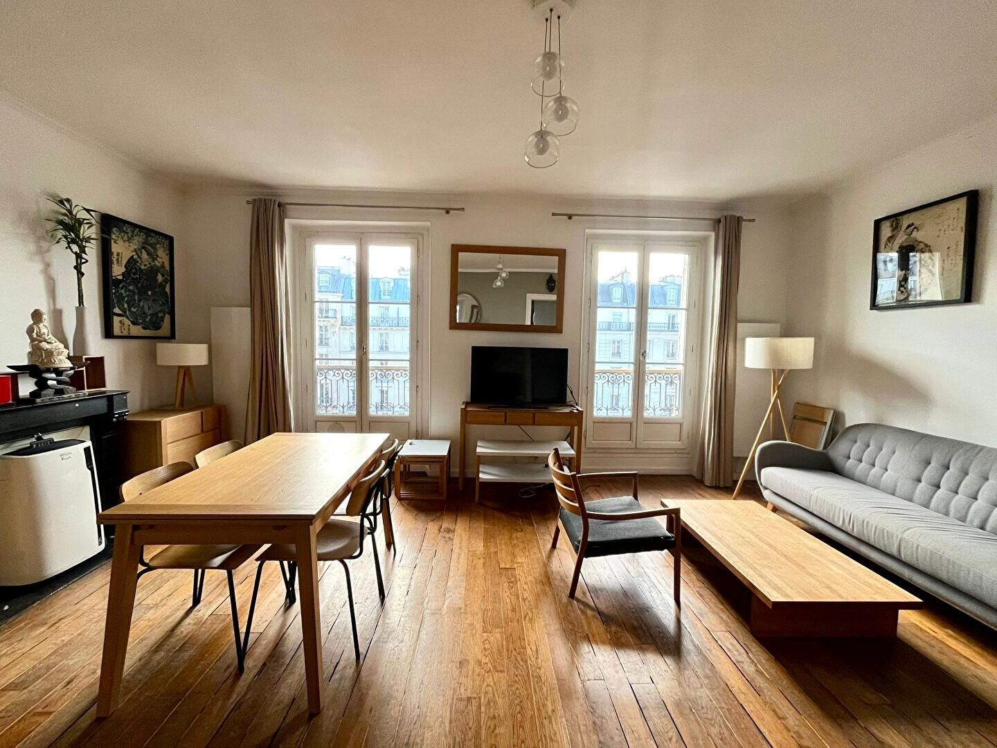 Appartement Paris 2 pièces meublé 44 m2 - PARIS 11