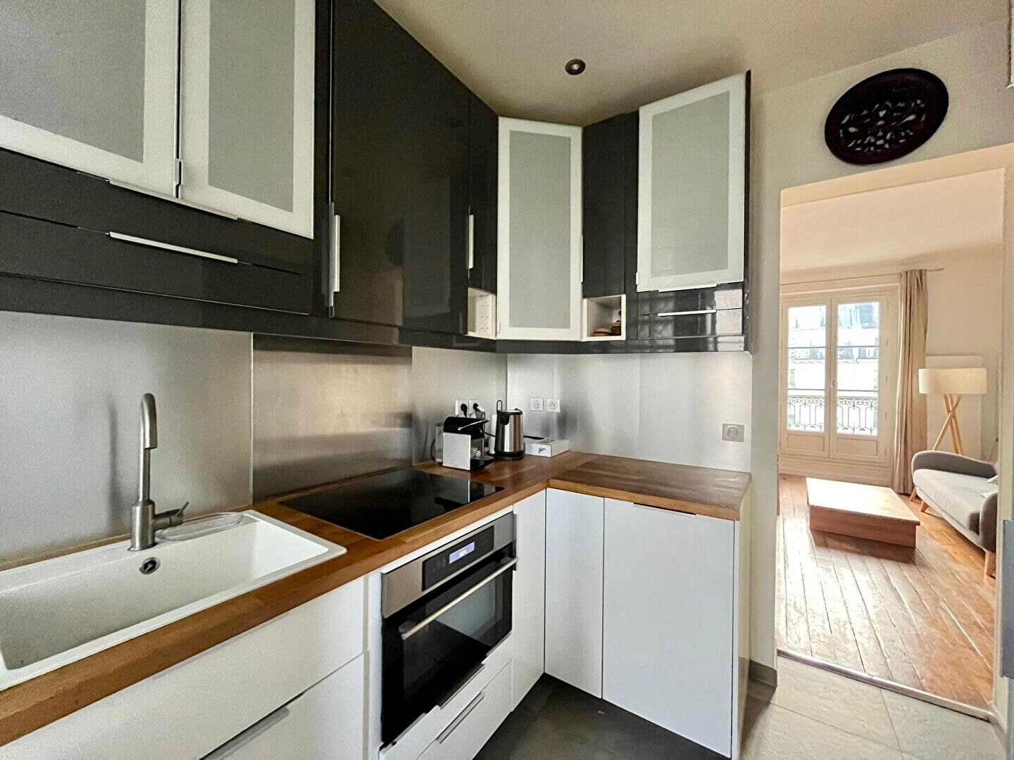 Appartement Paris 2 pièces meublé 44 m2 - PARIS 11