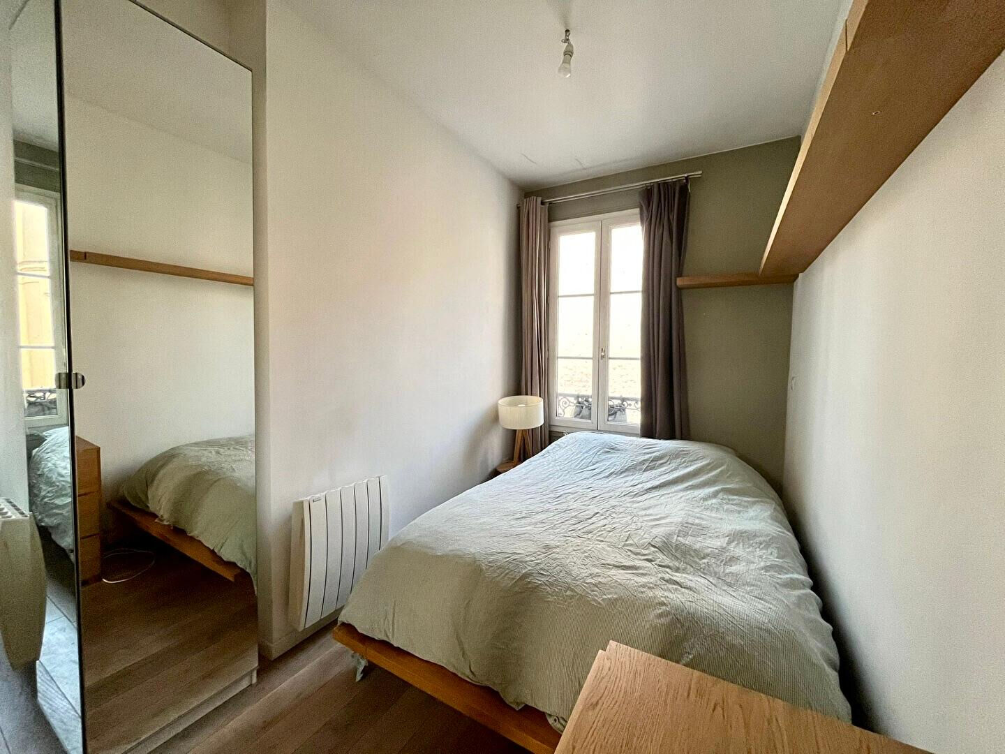 Appartement Paris 2 pièces meublé 44 m2 - PARIS 11
