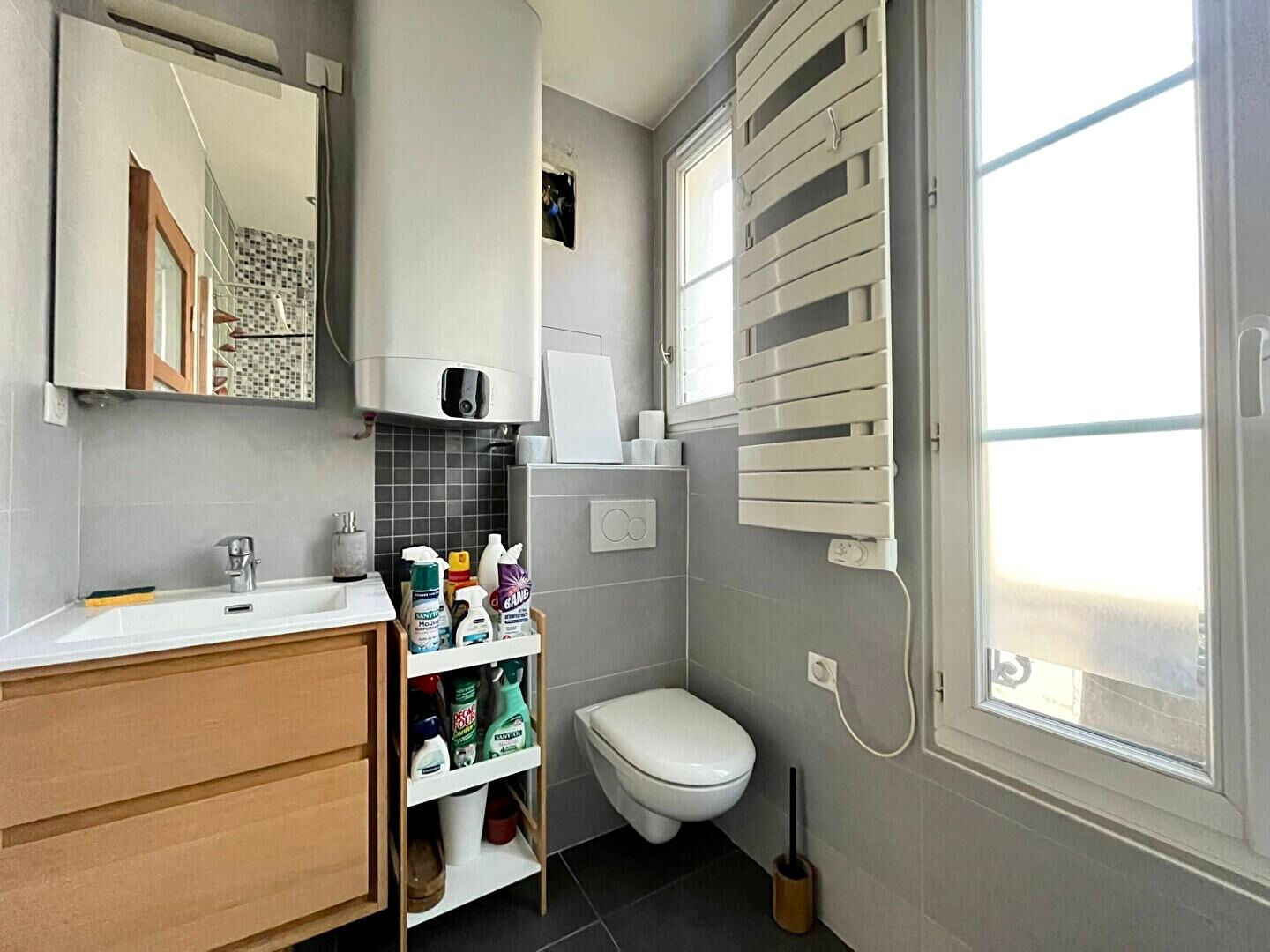 Appartement Paris 2 pièces meublé 44 m2 - PARIS 11