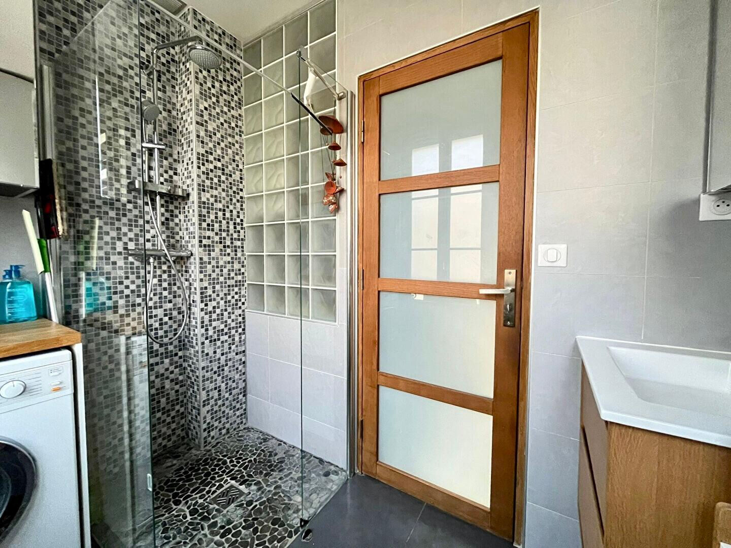 Appartement Paris 2 pièces meublé 44 m2 - PARIS 11