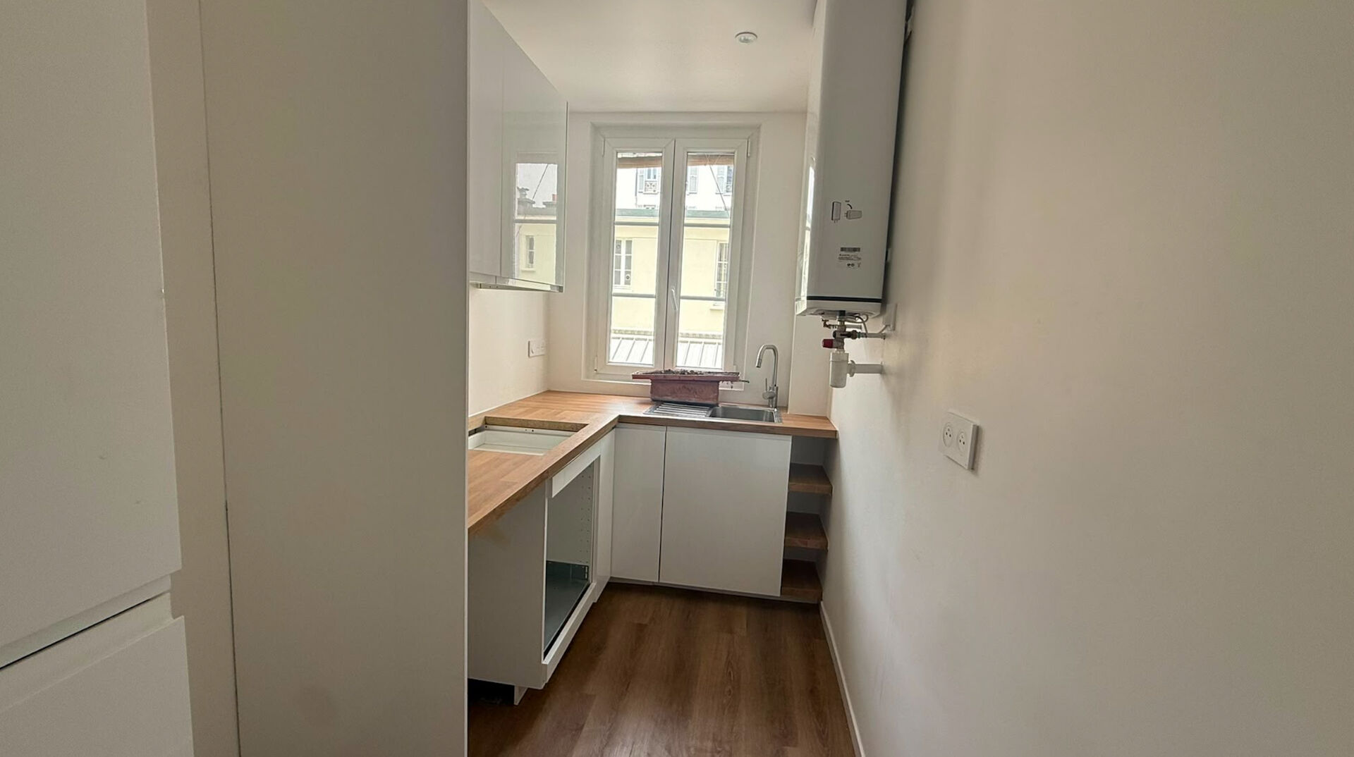 Appartement Paris 2 pièces 43 m2 - PARIS 17  GUY MÔQUET