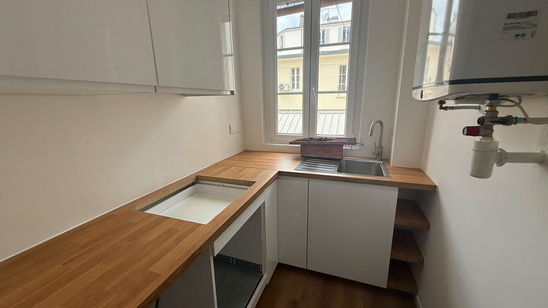 Appartement Paris 2 pièces 43 m2 - PARIS 17  GUY MÔQUET