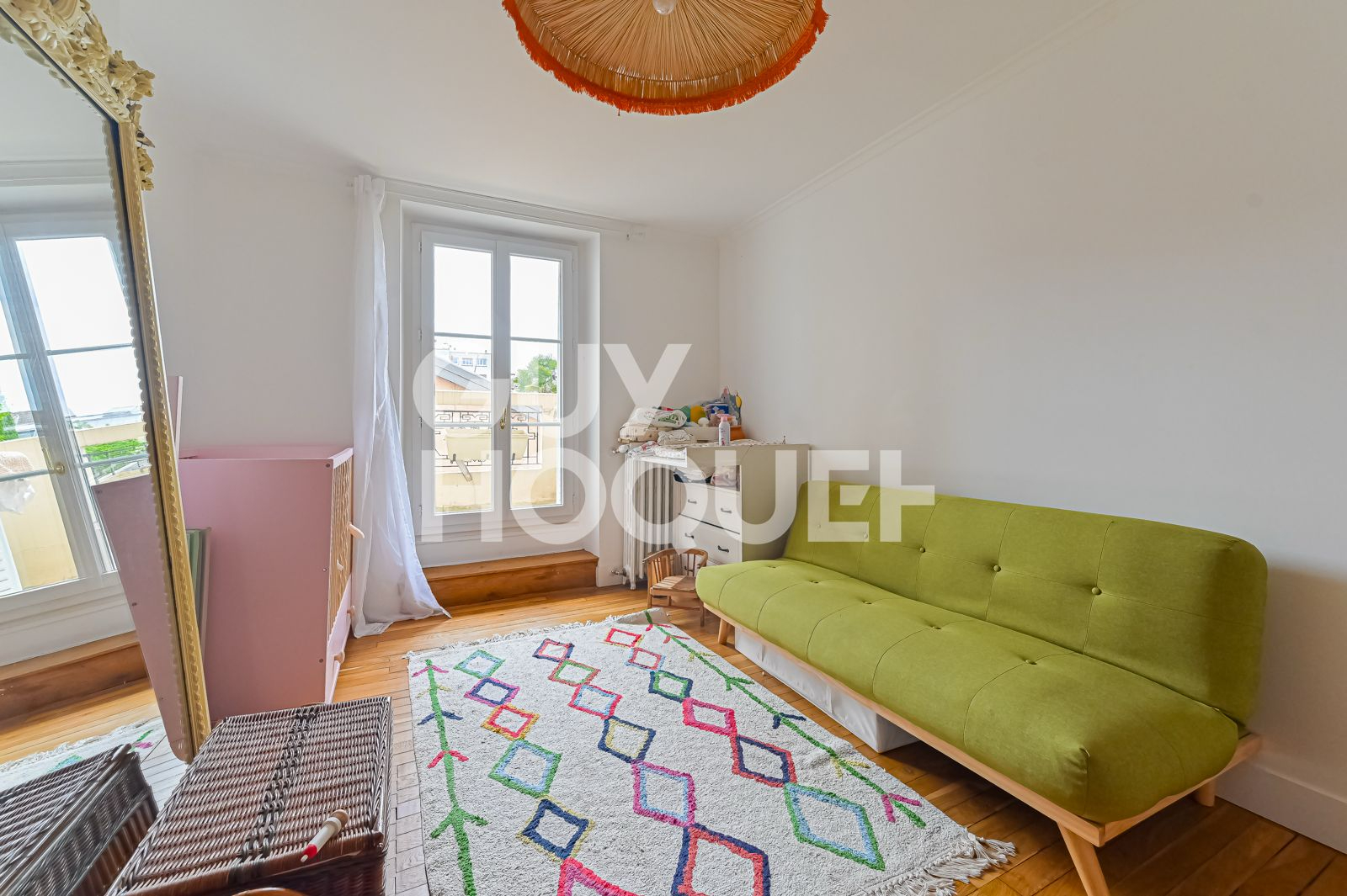 Issy-les-Moulineaux ? Bel appartement familial avec jardin privatif de 45m2.