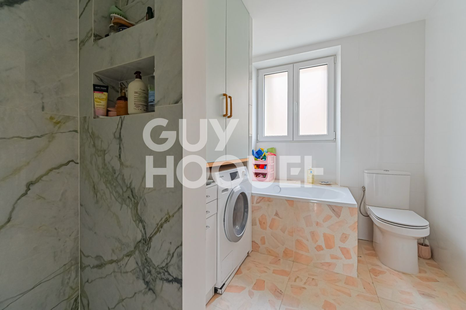 Issy-les-Moulineaux ? Bel appartement familial avec jardin privatif de 45m2.