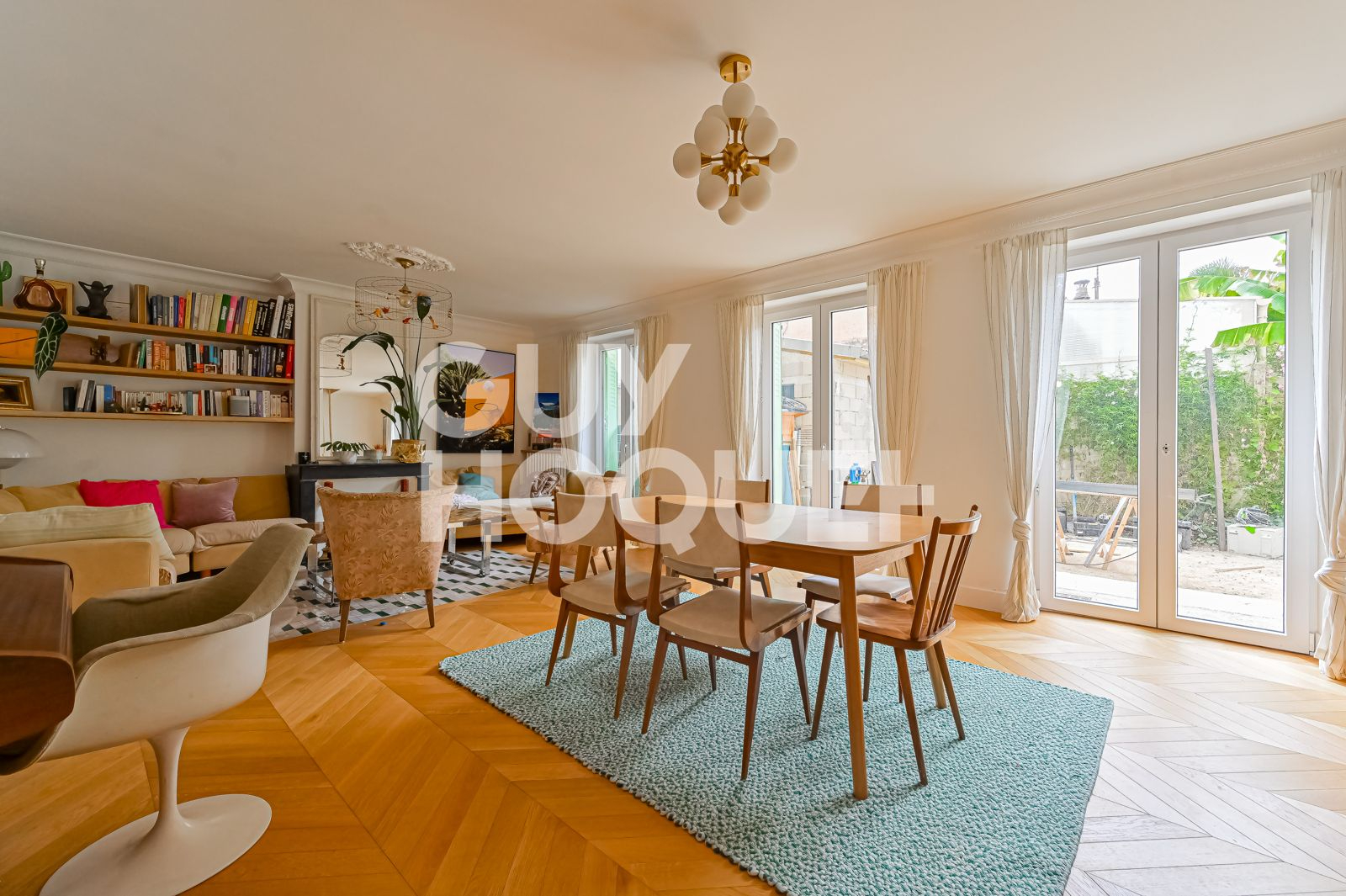 Issy-les-Moulineaux ? Bel appartement familial avec jardin privatif de 45m2.