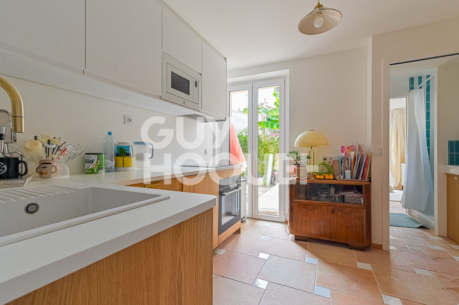 Issy-les-Moulineaux ? Bel appartement familial avec jardin privatif de 45m2.
