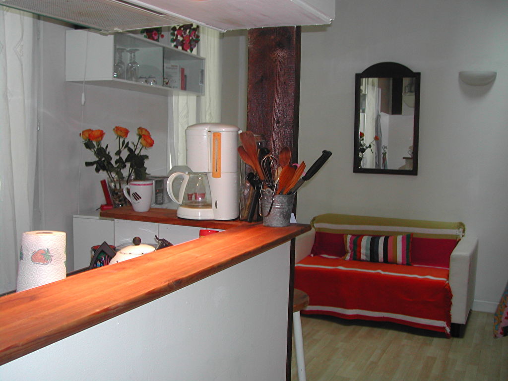 JOLIE MAISON SUR PLUSIEURS NIVEAUX