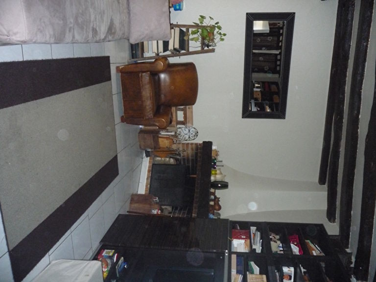 BAISSE DE PRIX !!! CHARMANTE PETITE MAISON SUR COUR