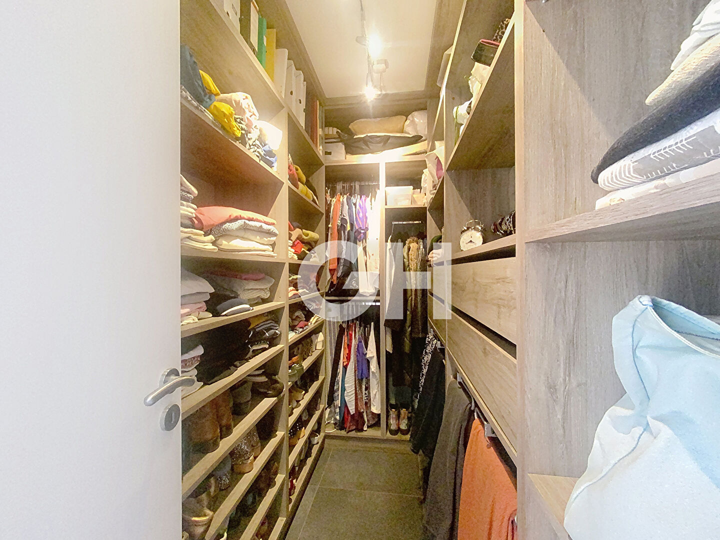 3 pièces avec balcon en étage élevé