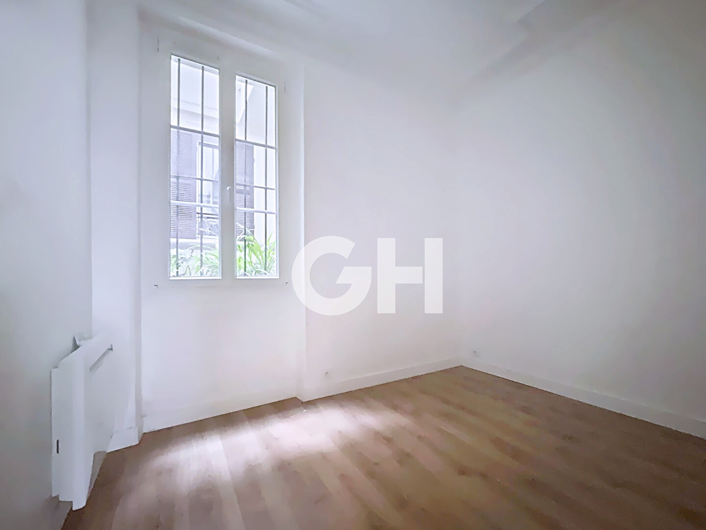 Opportunité investisseurs 3 pièces Haussmannien rénové Bd Voltaire/Nation