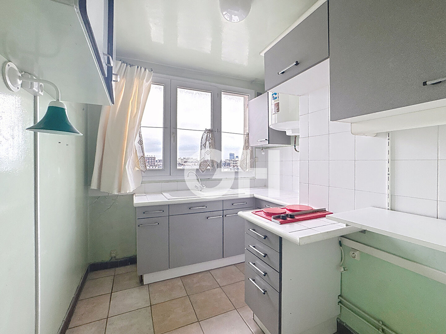 Paris 20 Nation | T2 9ème étage lumineux avec ascenseur et balcon