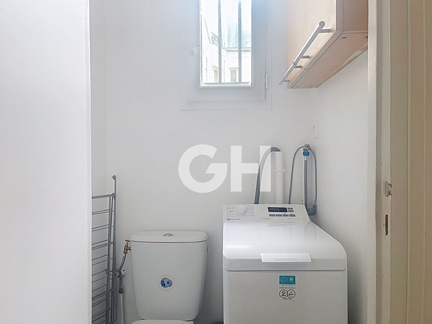 Location 2 pièces métro Voltaire