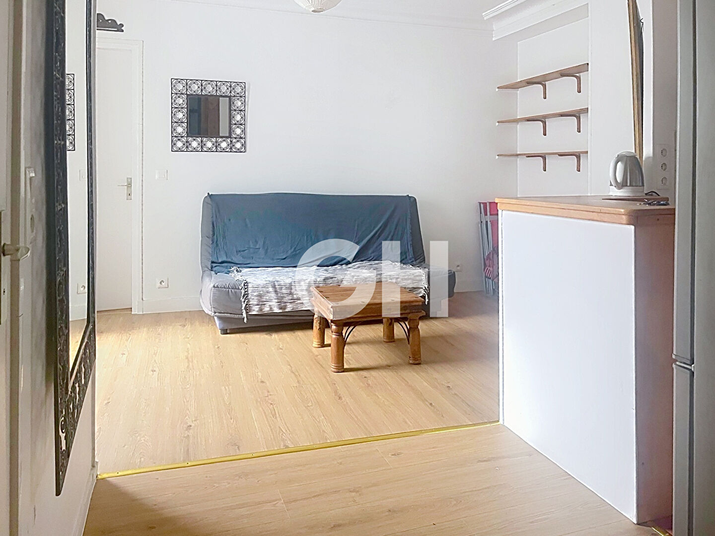 Location 2 pièces métro Voltaire