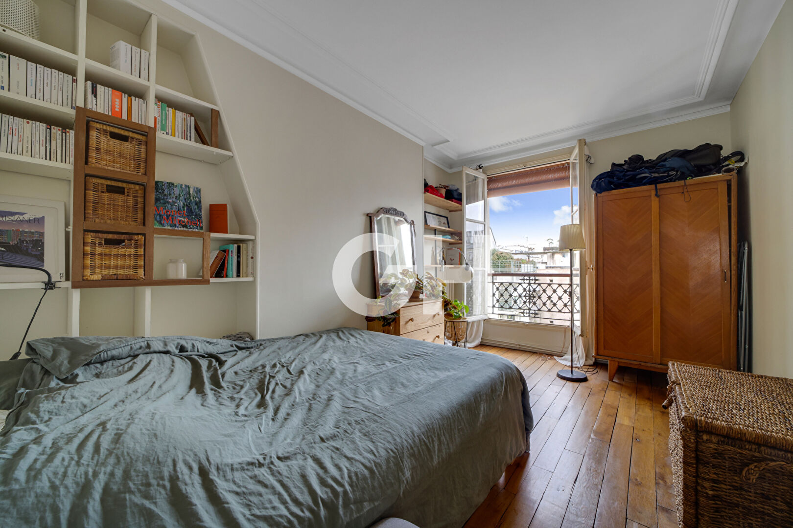 2 pièces traversant VOLTAIRE-GARDETTE