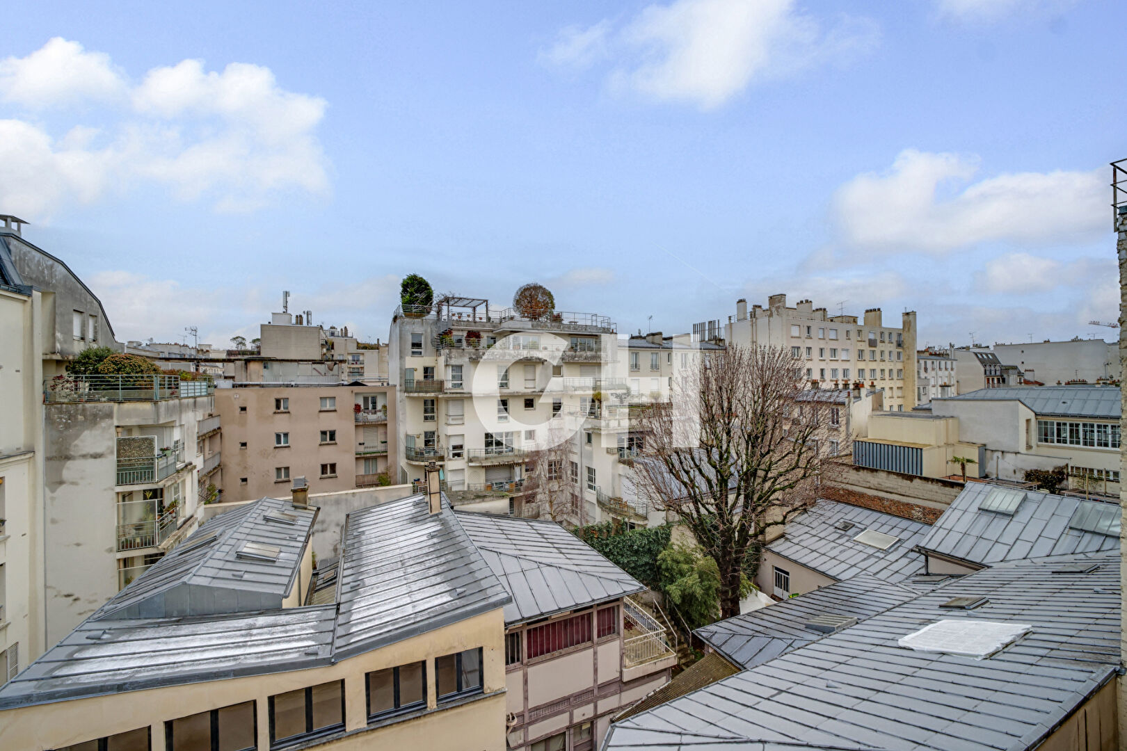 2 pièces traversant VOLTAIRE-GARDETTE