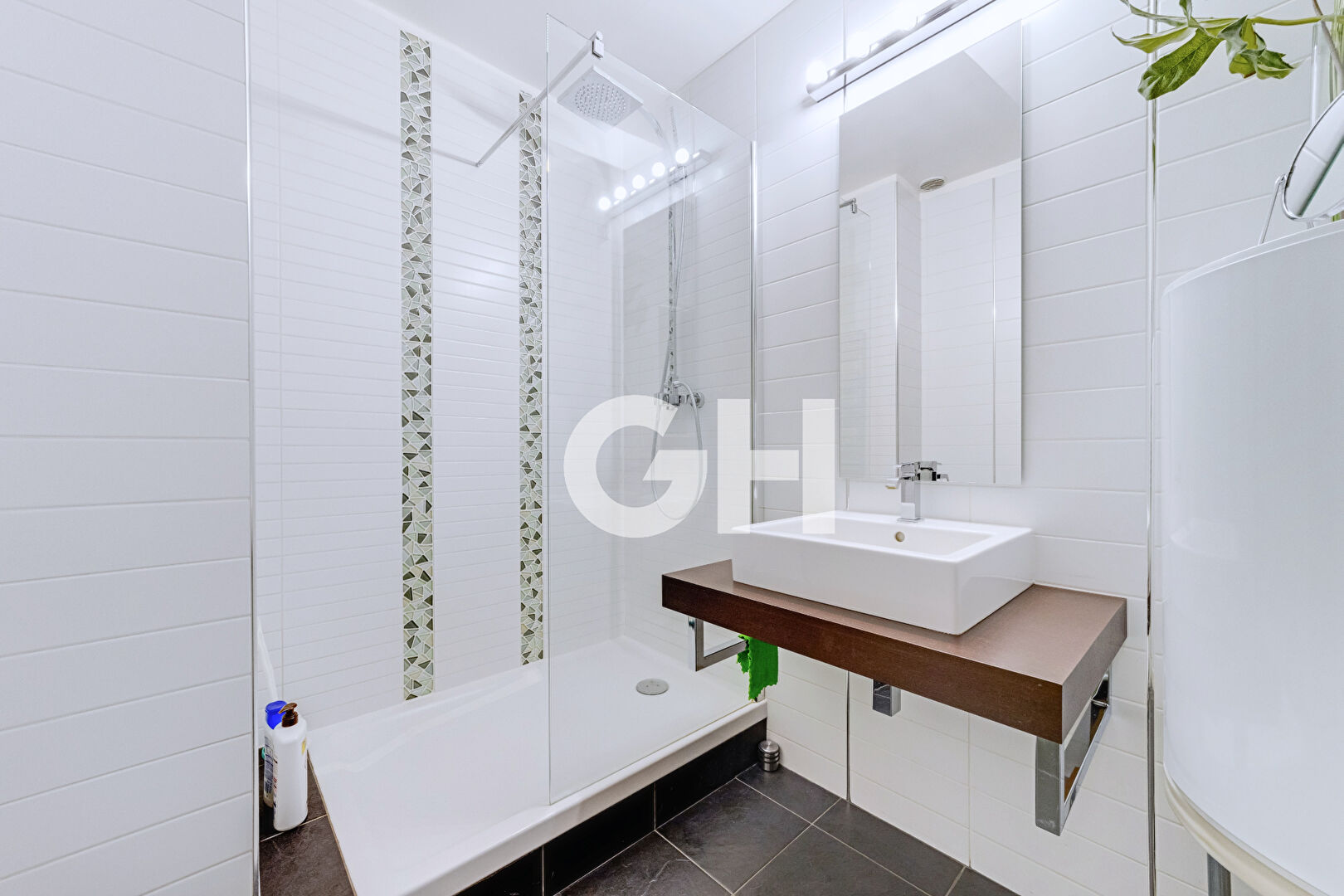 Beau 2 pièces traversant et lumineux de 46 m² Oberkampf / Saint-Maur