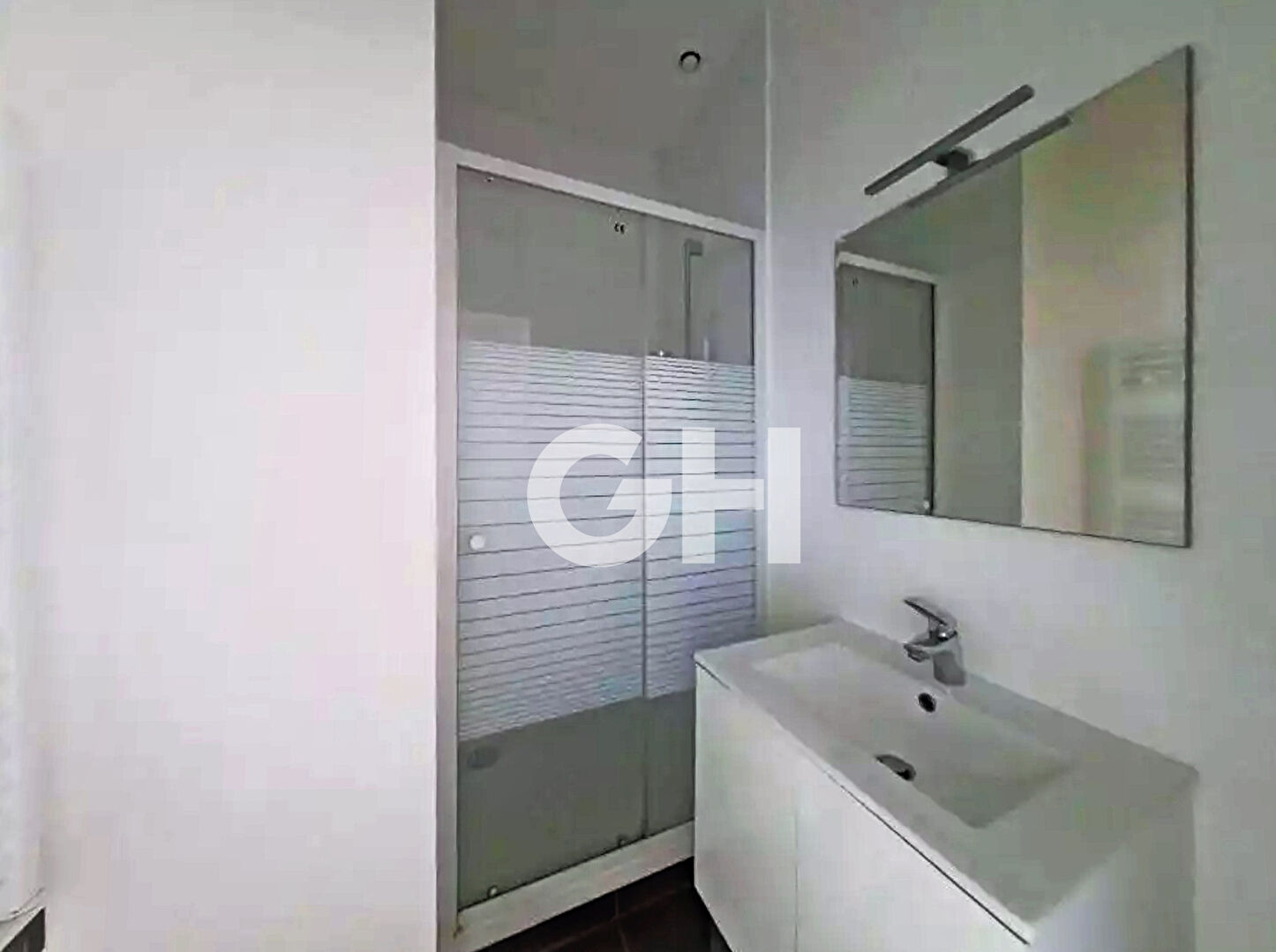 Charme de l'haussmannien rénové, 3 pièces ? boulevard Voltaire, proche Nation