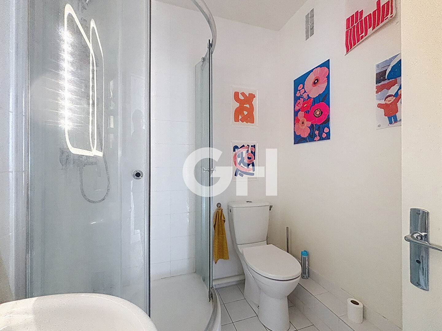 PARIS 11ème MÉTRO VOLTAIRE ? STUDIO LUMINEUX ÉTAGE ÉLEVÉ