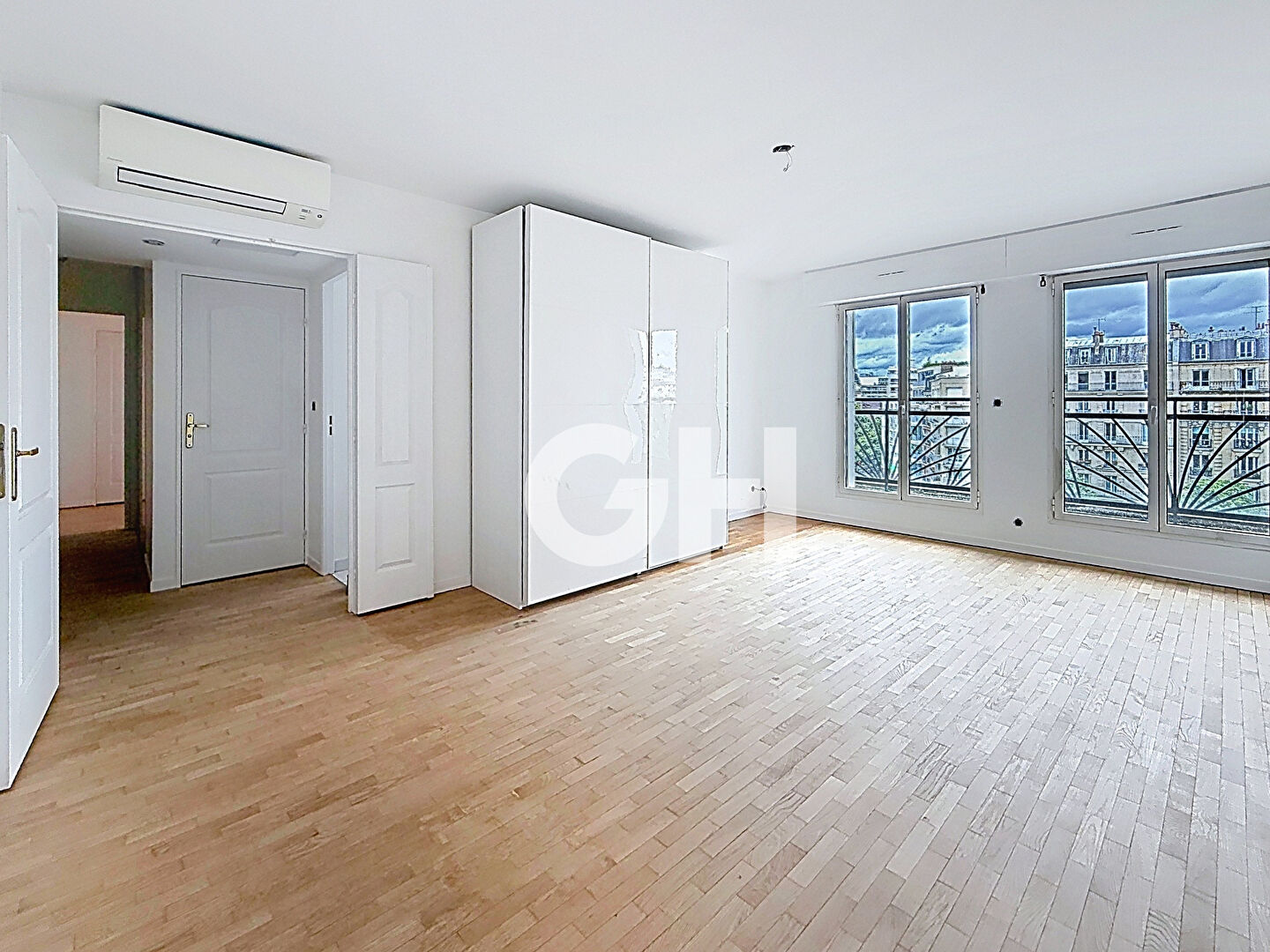 Appartement Paris 12ème  3 pièce(s) 66.01 m² Place de la Nation