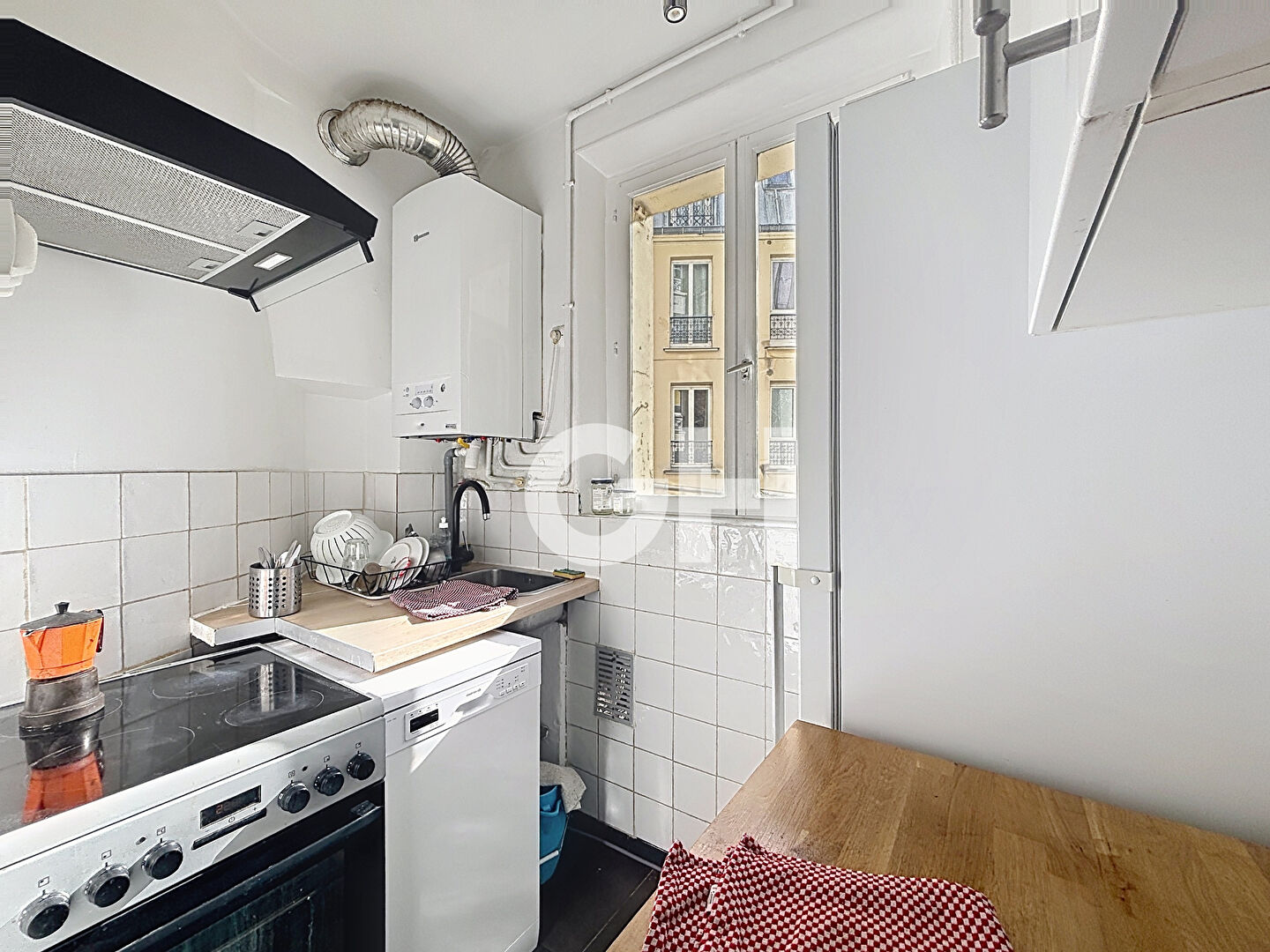 Appartement Paris 3 pièces Pyrénées/Place de la Réunion avec balcon