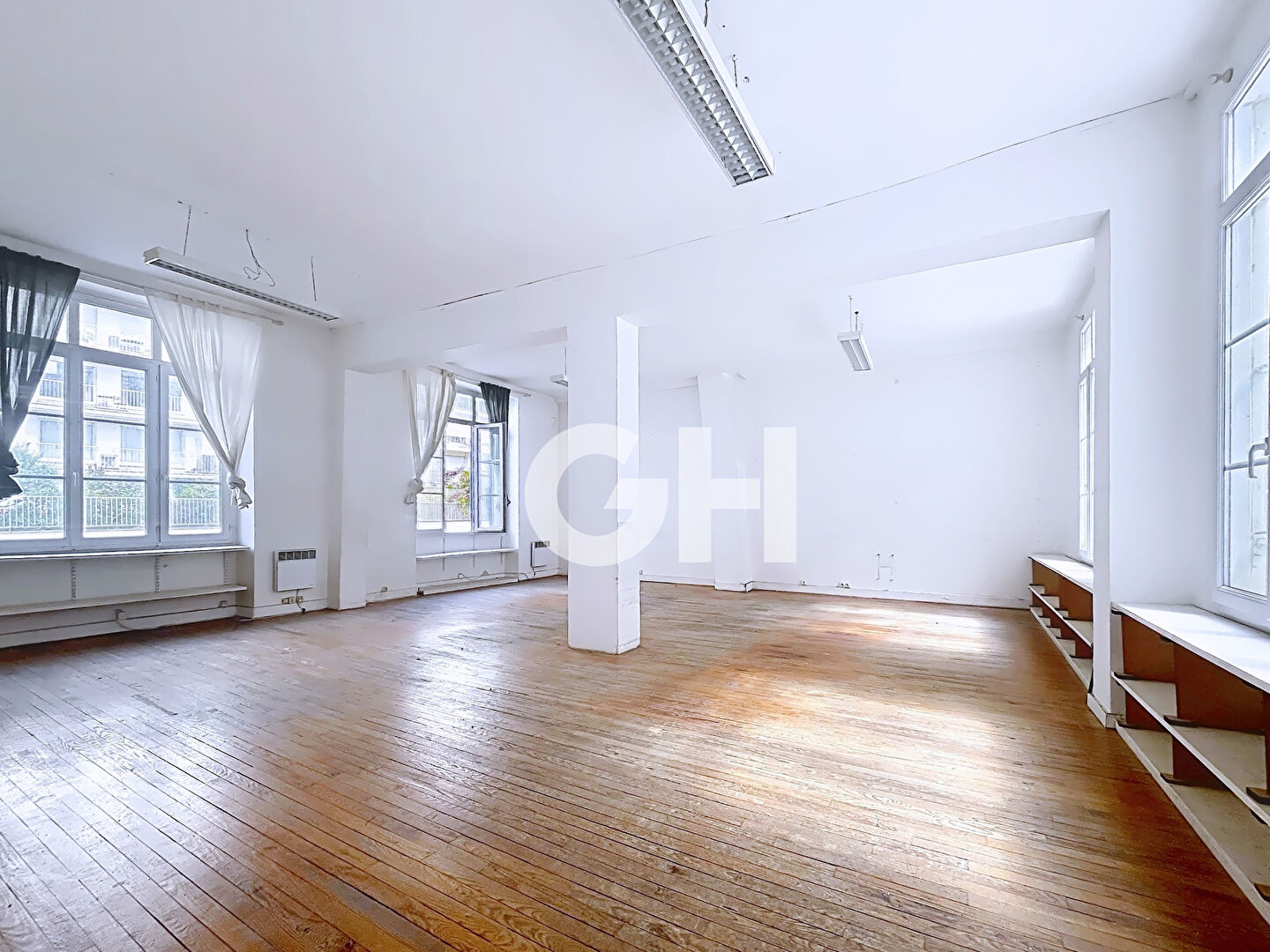 80 m² modulables entre Belleville/Oberkampf  - Local commercial ou habitation