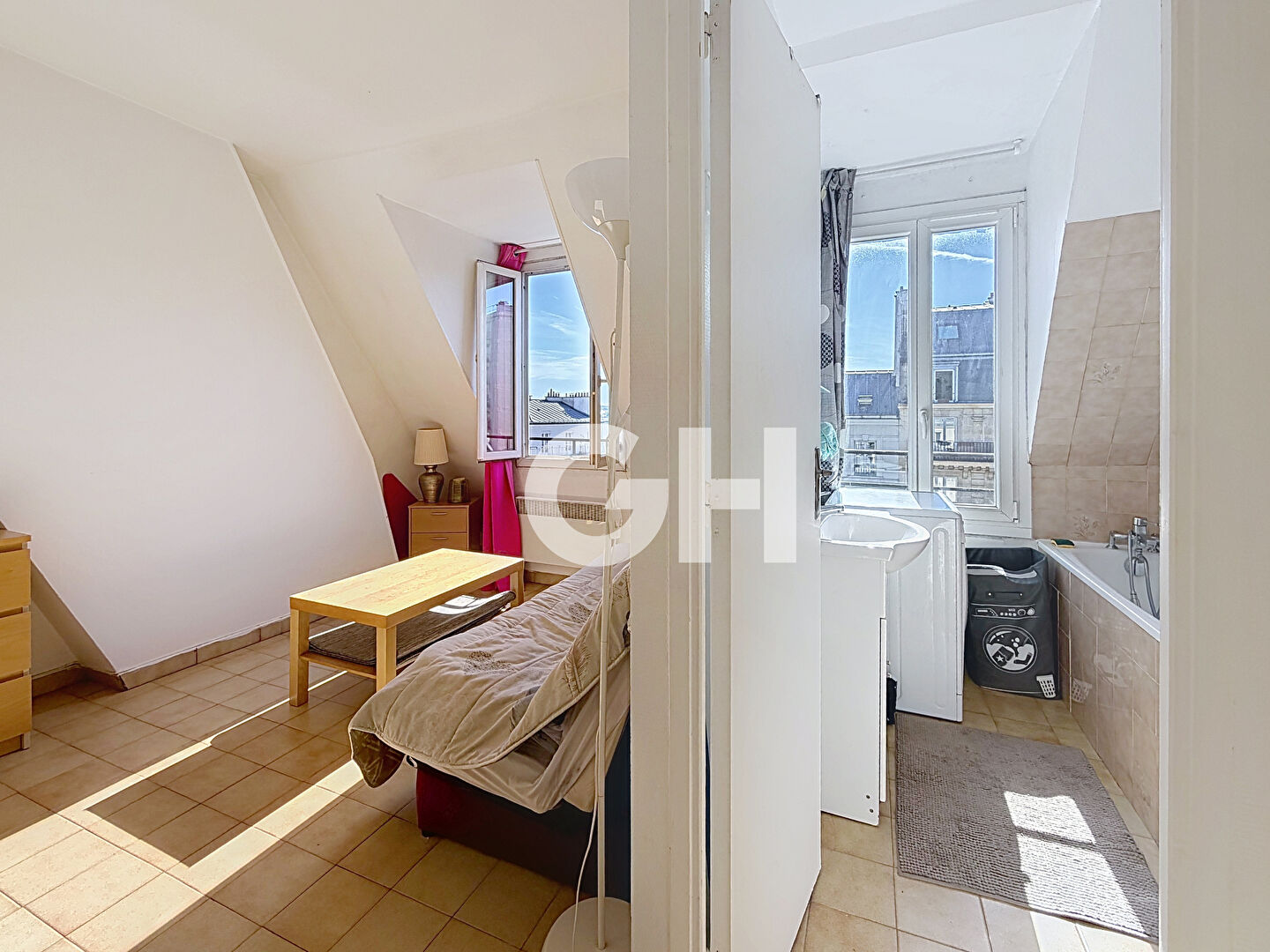 VOLTAIRE - GARDETTE - STUDIO DERNIER ETAGE