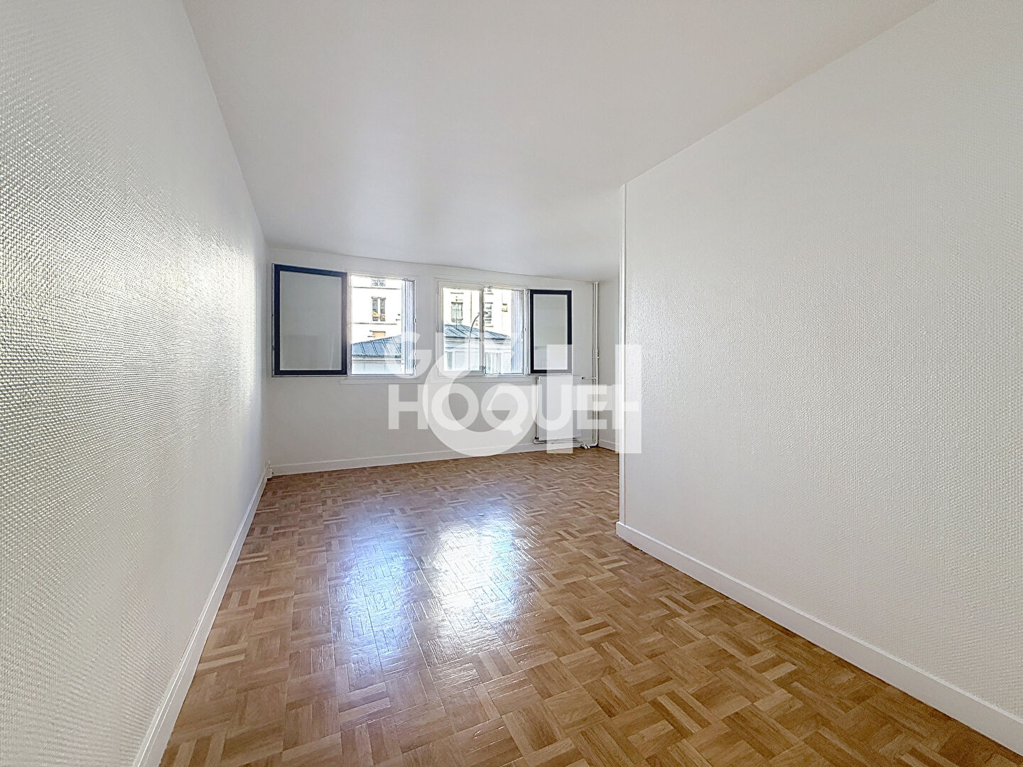 Charmant appartement avec PARKING  - Place de la Réunion.