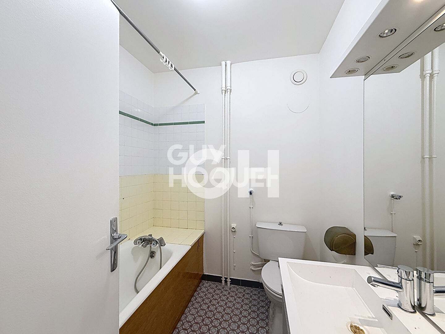 Charmant appartement avec PARKING  - Place de la Réunion.