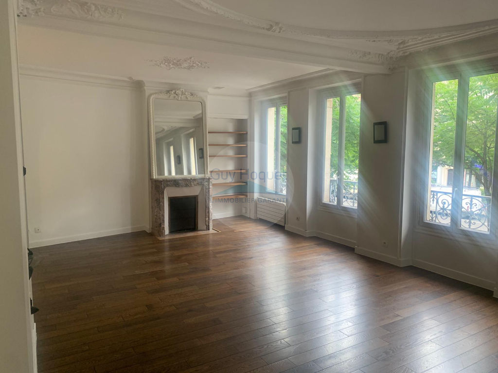 Location : appartement 5 pièces (119 m²) à PARIS