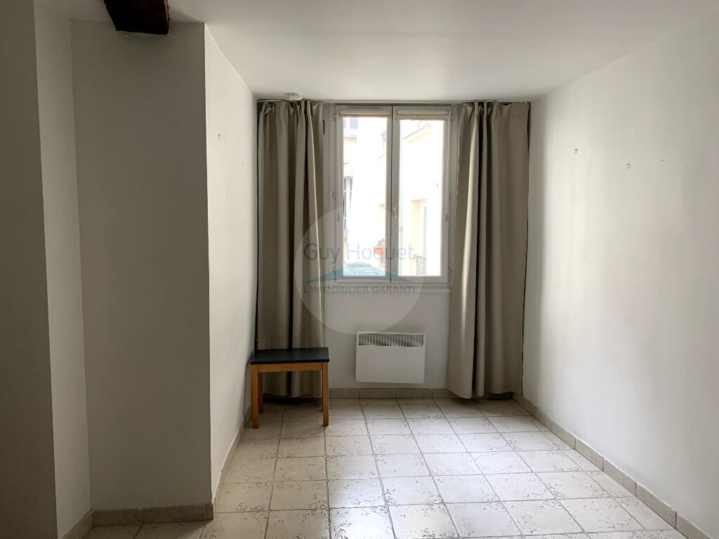 Studio - Rue du Fbg St Antoine - 75012 Paris