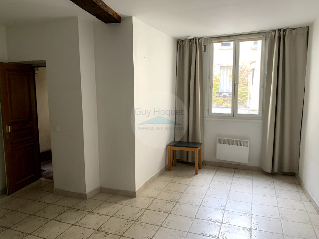 Studio - Rue du Fbg St Antoine - 75012 Paris