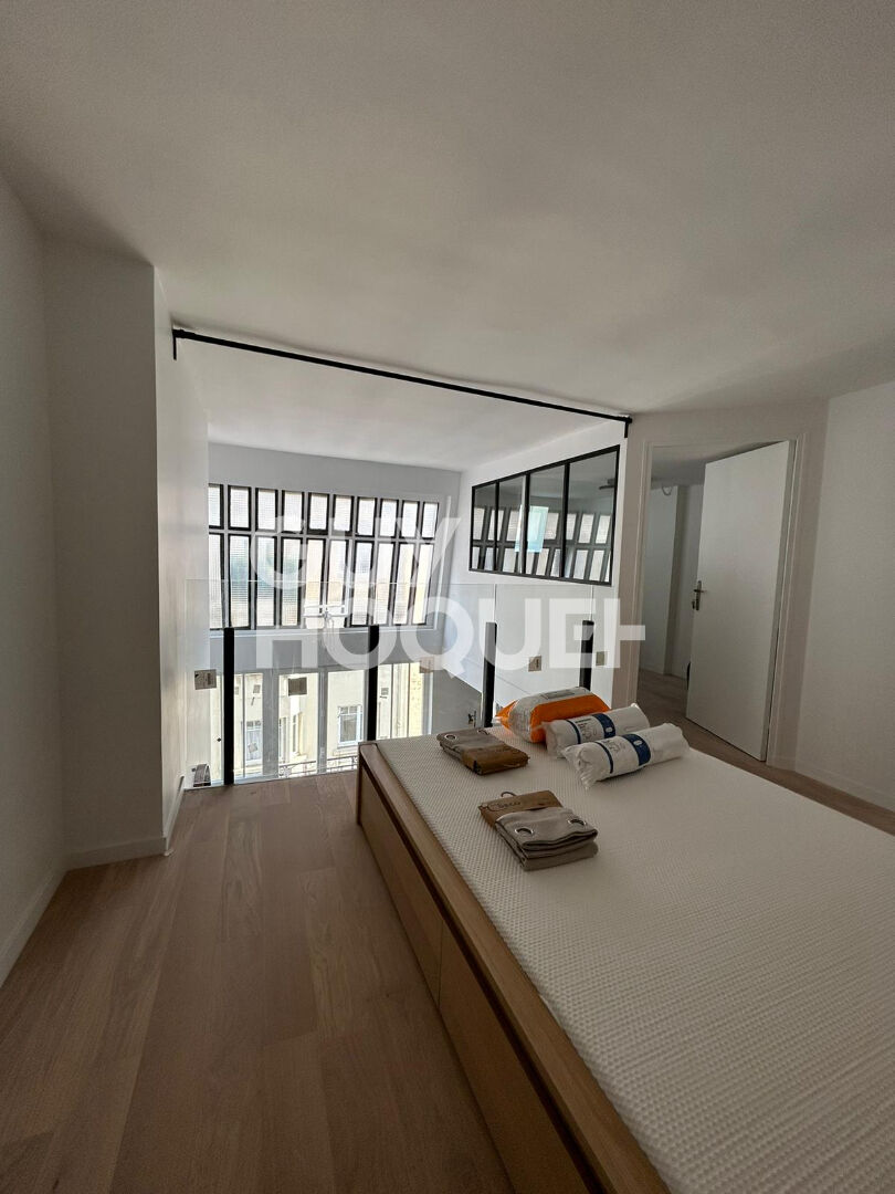 Appartement Paris 1 pièce(s) 56.03 m2