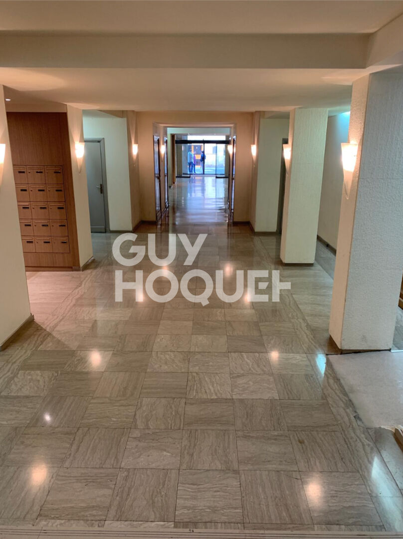 Bureaux Paris 2 pièce(s) 22 m2