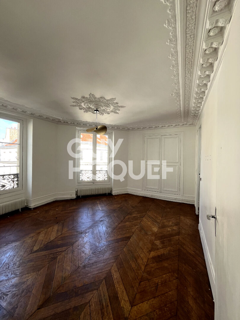 Appartement Paris 4 pièce(s) 72.65 m2
