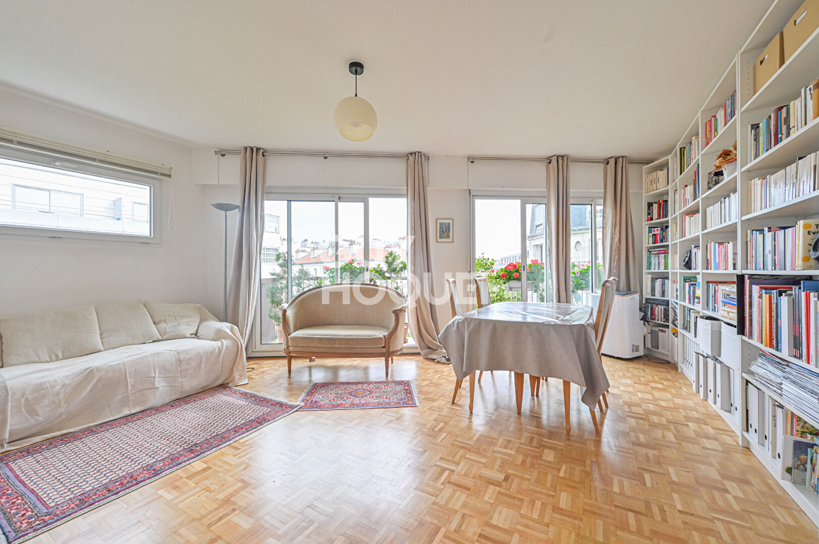 Spacieux 2 pièces / Étage élevé / Vue et lumière / Possibilité 2 chambres