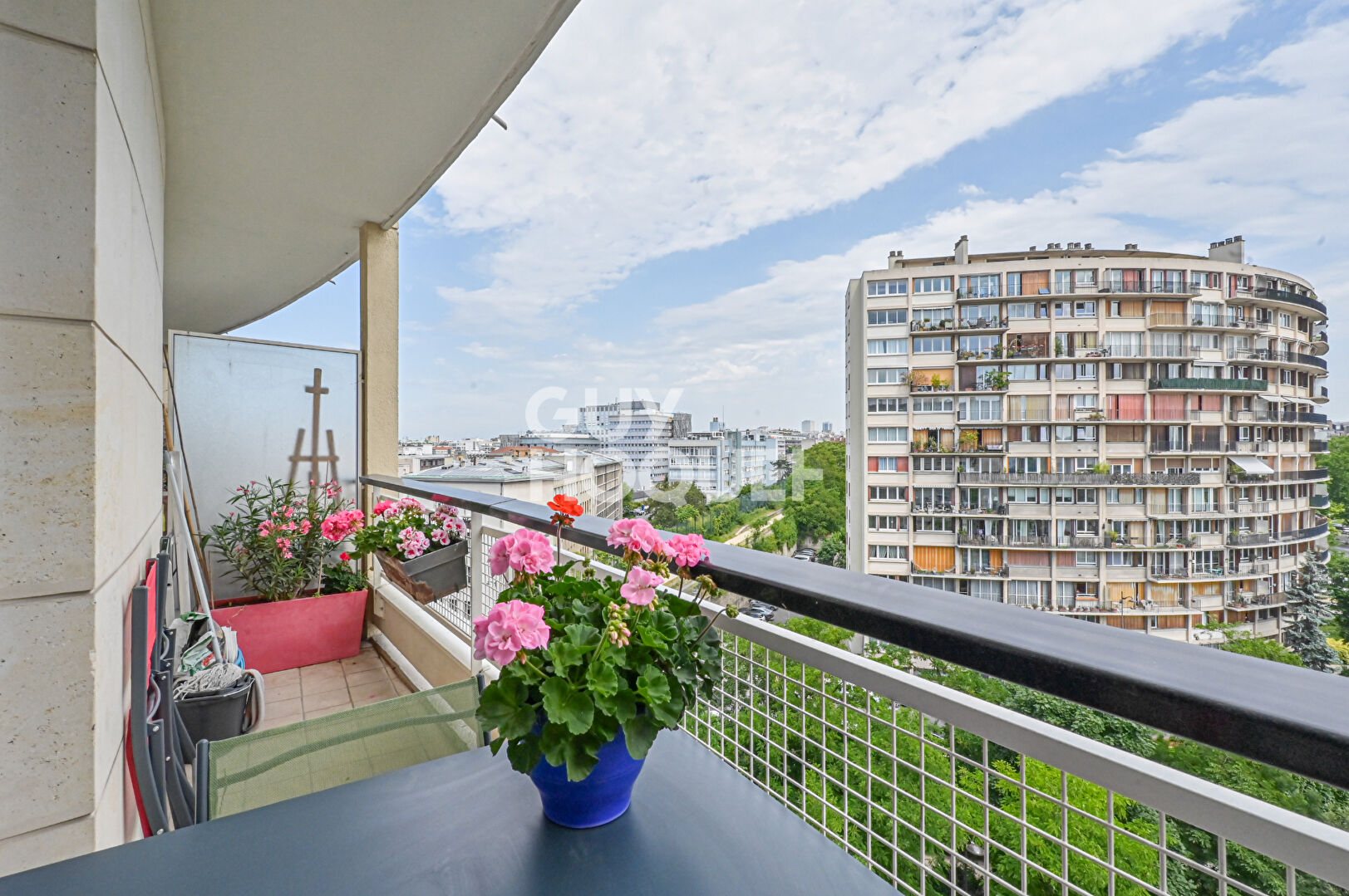 Spacieux 3 pièces en étage avec balcon