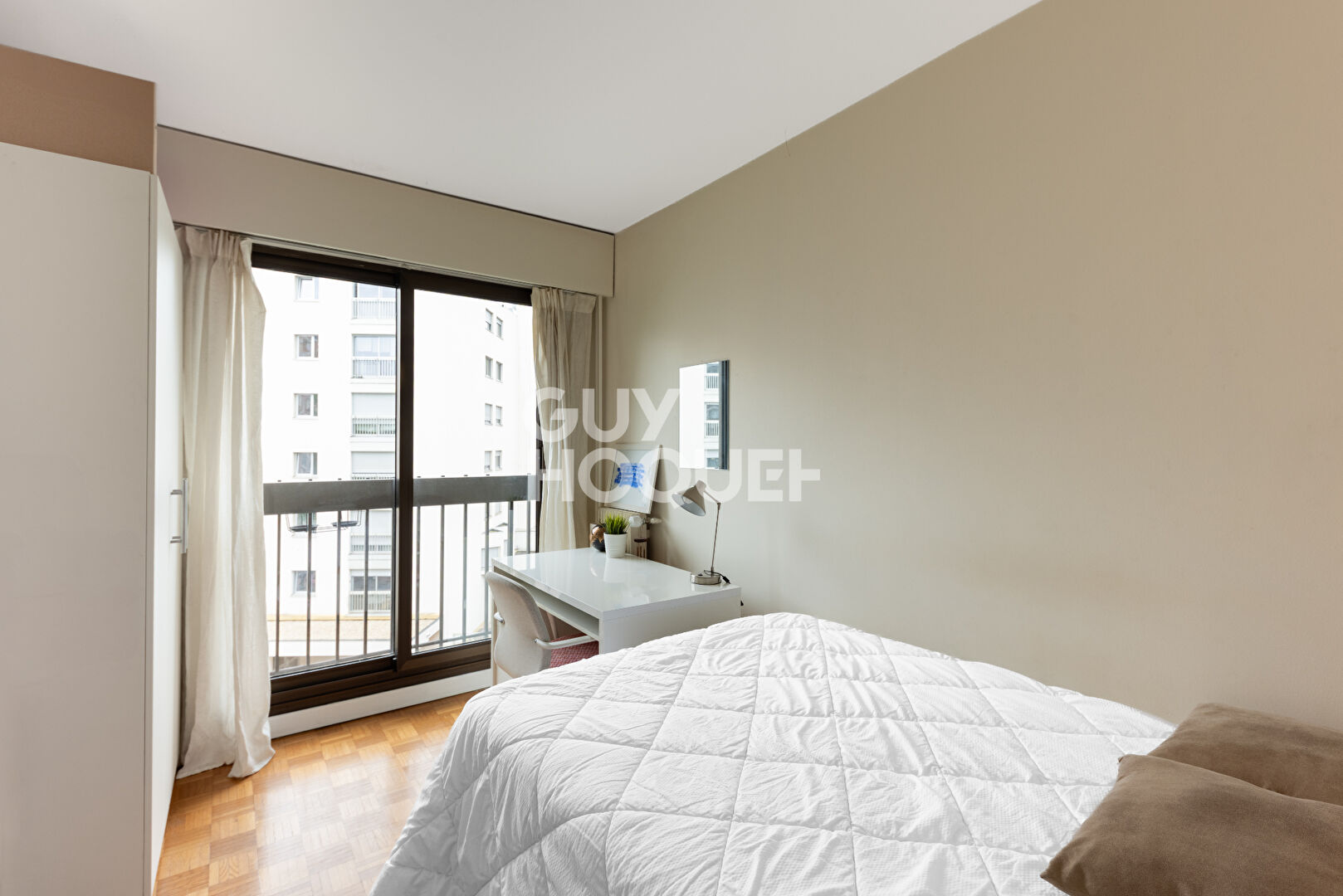 Appartement Paris 4 pièce(s) 98 m2