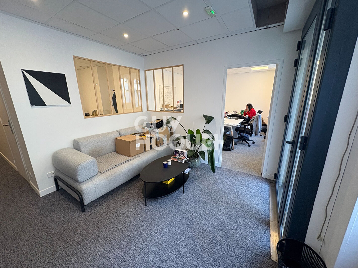 Local commercial  1 pièce(s) 122 m2